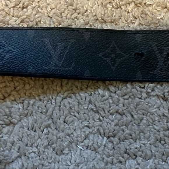 Men’s BLK Louis Vuitton reversible belt. Excellent condition with box and duster - Picture 5 of 9